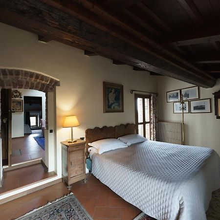 Bed and Breakfast Castello di Cernusco Lombardone Camera foto