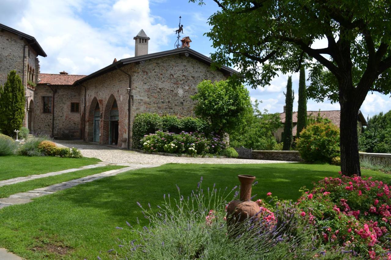 Bed and Breakfast Castello di Cernusco Lombardone Esterno foto