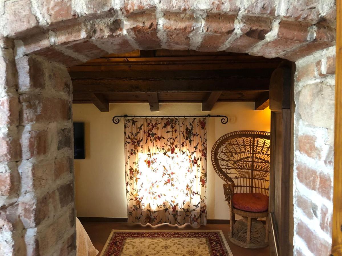 Bed and Breakfast Castello di Cernusco Lombardone Esterno foto