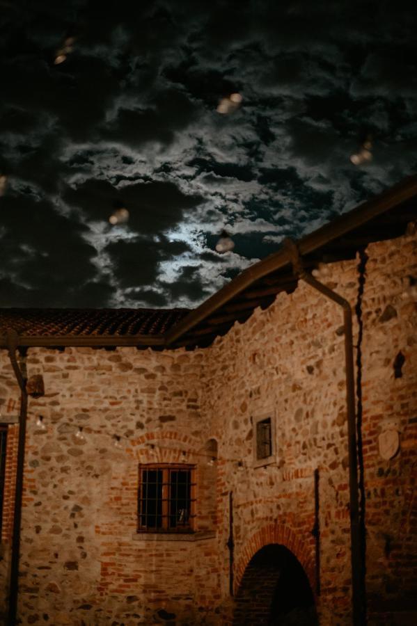 Bed and Breakfast Castello di Cernusco Lombardone Esterno foto