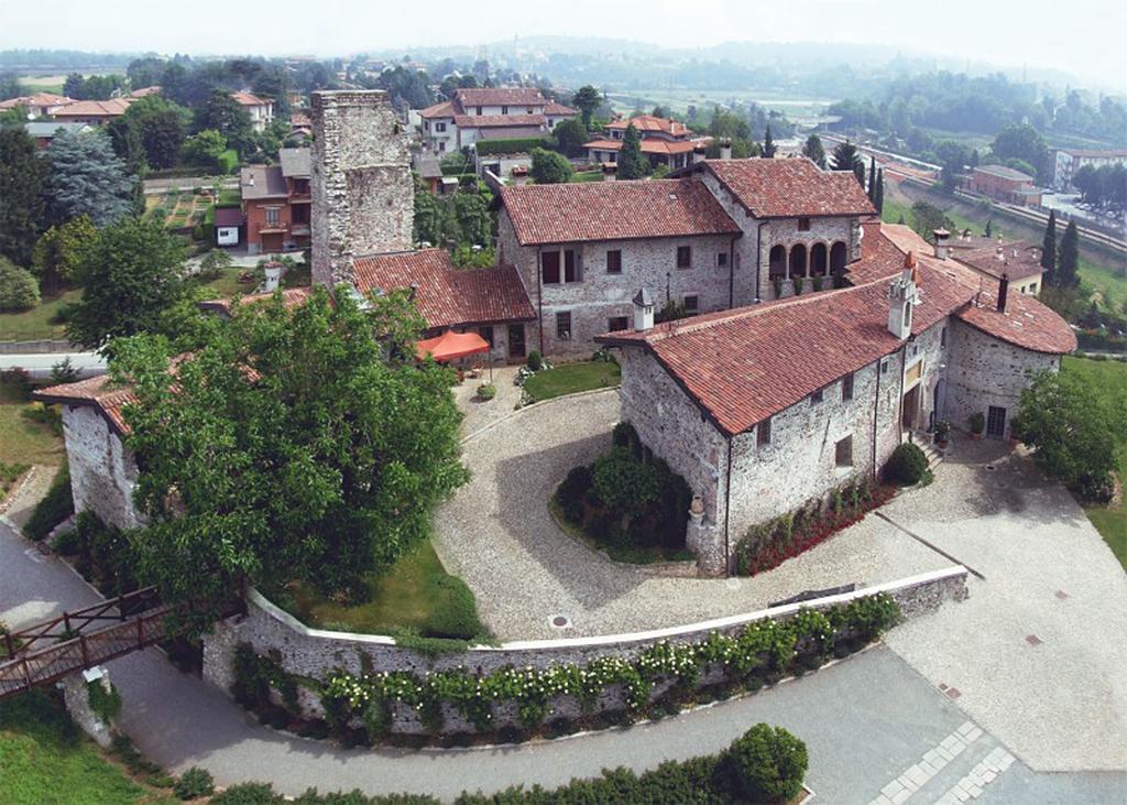Bed and Breakfast Castello di Cernusco Lombardone Esterno foto