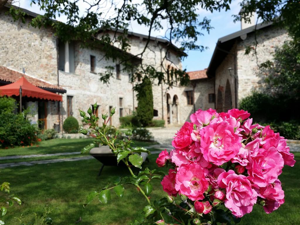 Bed and Breakfast Castello di Cernusco Lombardone Esterno foto