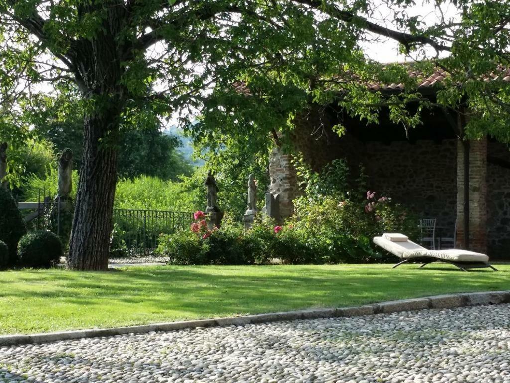 Bed and Breakfast Castello di Cernusco Lombardone Esterno foto
