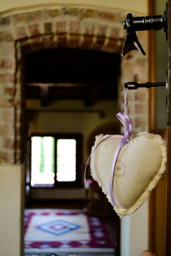 Bed and Breakfast Castello di Cernusco Lombardone Esterno foto