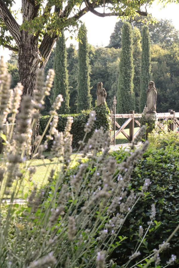Bed and Breakfast Castello di Cernusco Lombardone Esterno foto